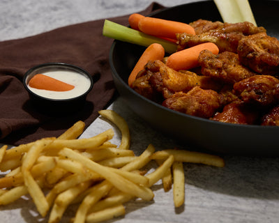 Single Overhead Light Source Buffalo Wings with Lenworth Johnson